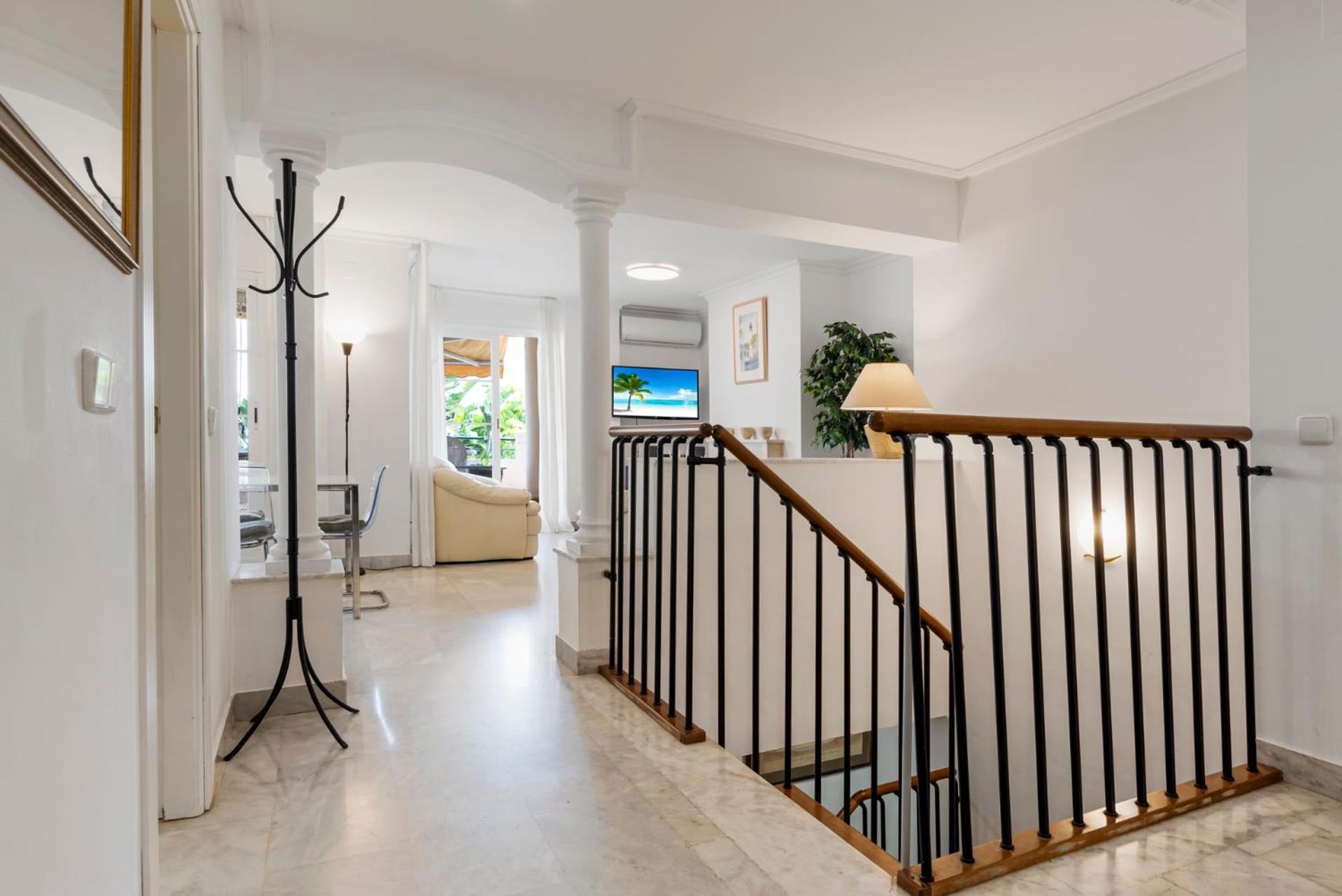 Location Duplex In Puerto Banus By Costarentals - Ref M40
